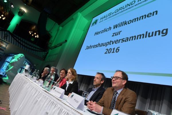 cathhaus-grund20160425-0077C6C8C3ED-2C8D-79B6-4D45-E86080A6260A.jpg
