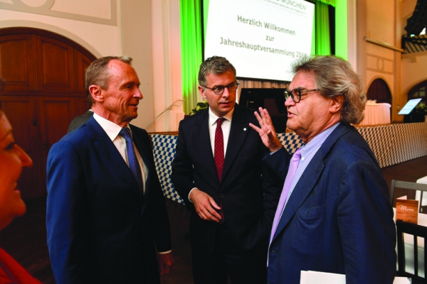 hauptversammlung066-minimiert24AB9257-3B4D-7899-8783-60E11EAF03D3.jpg